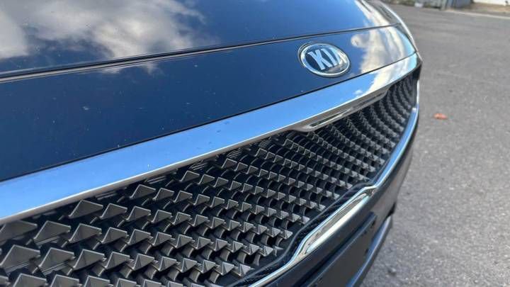 
								2018 Kia Cadenza full									