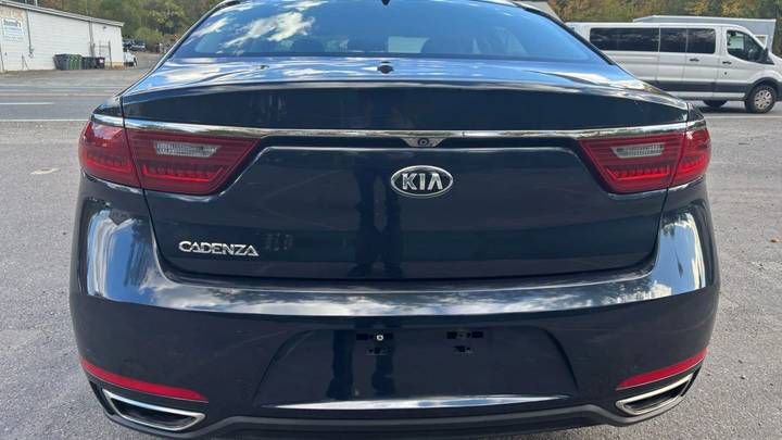 
								2018 Kia Cadenza full									