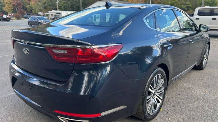 
								2018 Kia Cadenza full									
