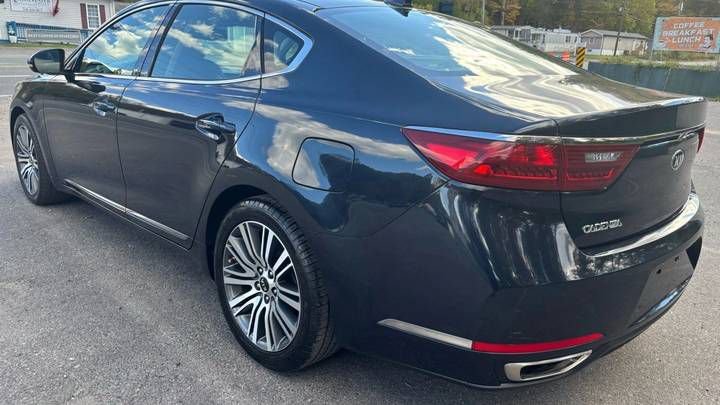
								2018 Kia Cadenza full									