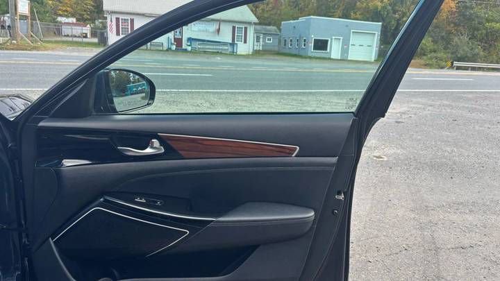 
								2018 Kia Cadenza full									