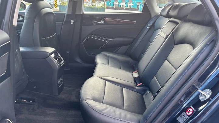 
								2018 Kia Cadenza full									