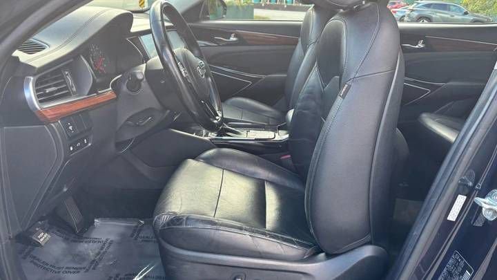 
								2018 Kia Cadenza full									