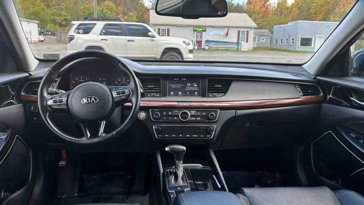 
								2018 Kia Cadenza full									