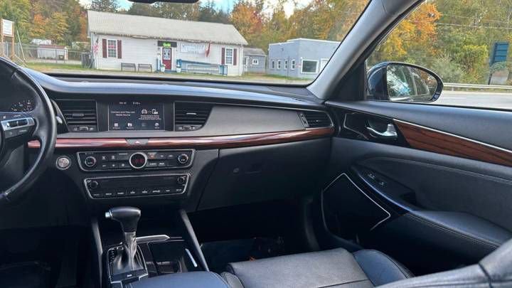 
								2018 Kia Cadenza full									