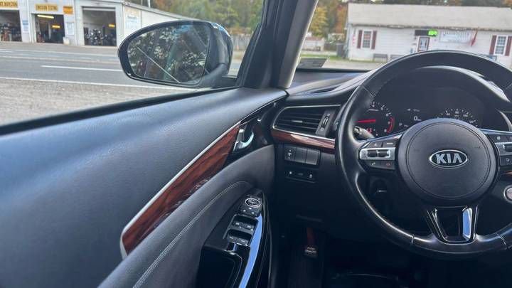 
								2018 Kia Cadenza full									