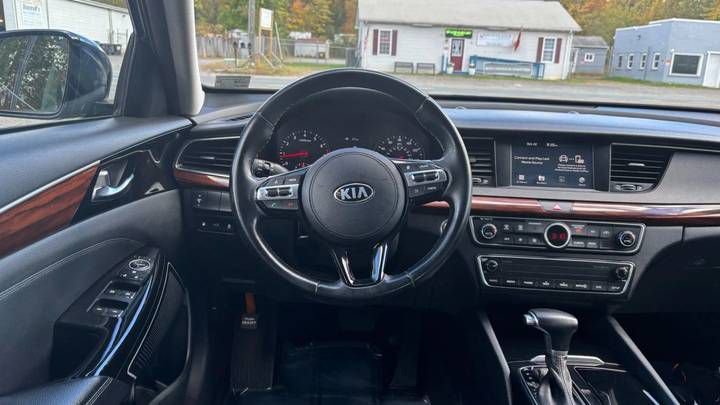 
								2018 Kia Cadenza full									