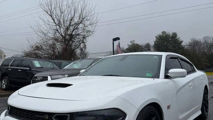 
								2020 Dodge Charger full									