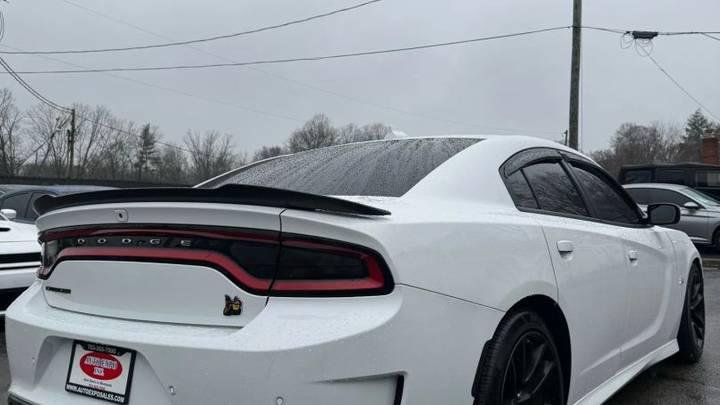 
								2020 Dodge Charger full									