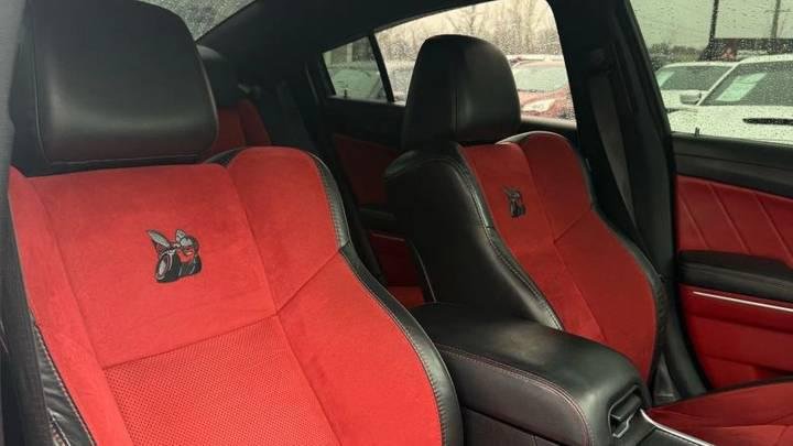 
								2020 Dodge Charger full									