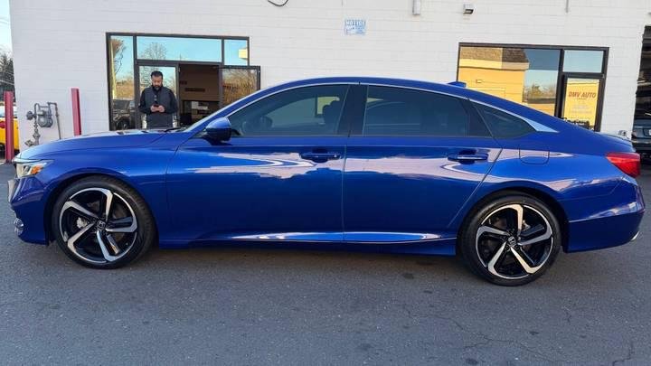 
								2020 Honda Accord full									