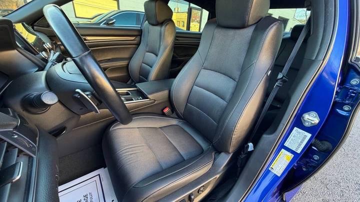 
								2020 Honda Accord full									