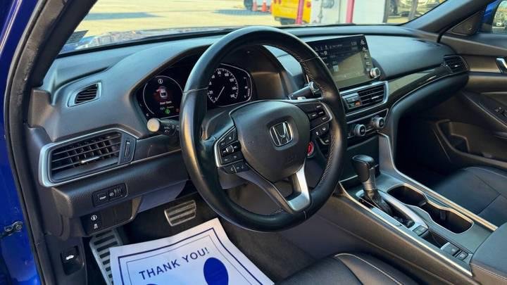 
								2020 Honda Accord full									