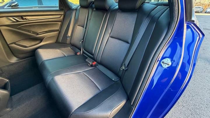 
								2020 Honda Accord full									