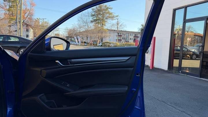 
								2020 Honda Accord full									