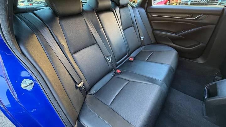 
								2020 Honda Accord full									