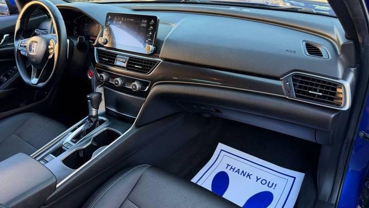 
								2020 Honda Accord full									