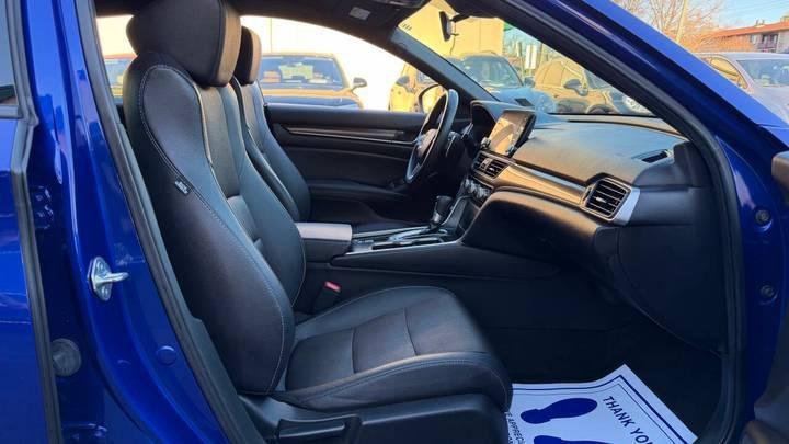 
								2020 Honda Accord full									