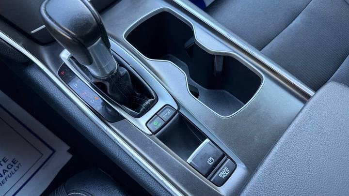 
								2020 Honda Accord full									