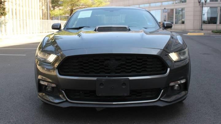 
								2016 Ford Mustang full									