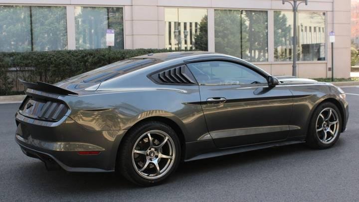 
								2016 Ford Mustang full									