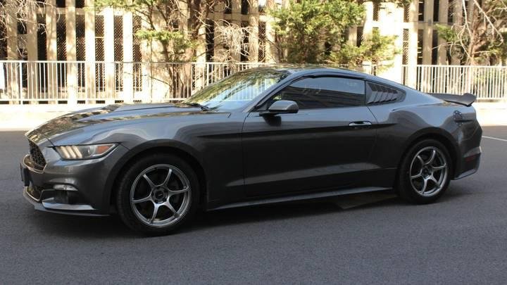 
								2016 Ford Mustang full									