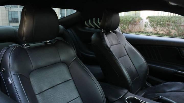 
								2016 Ford Mustang full									