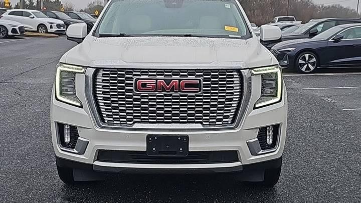 
								2023 GMC Yukon full									