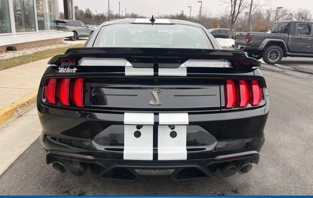 
								2021 Ford Mustang full									